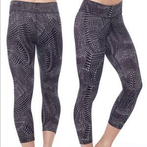 WOMEN’S BEYOND YOGA LEGGINGS SWIRLING DOT PATTERN
